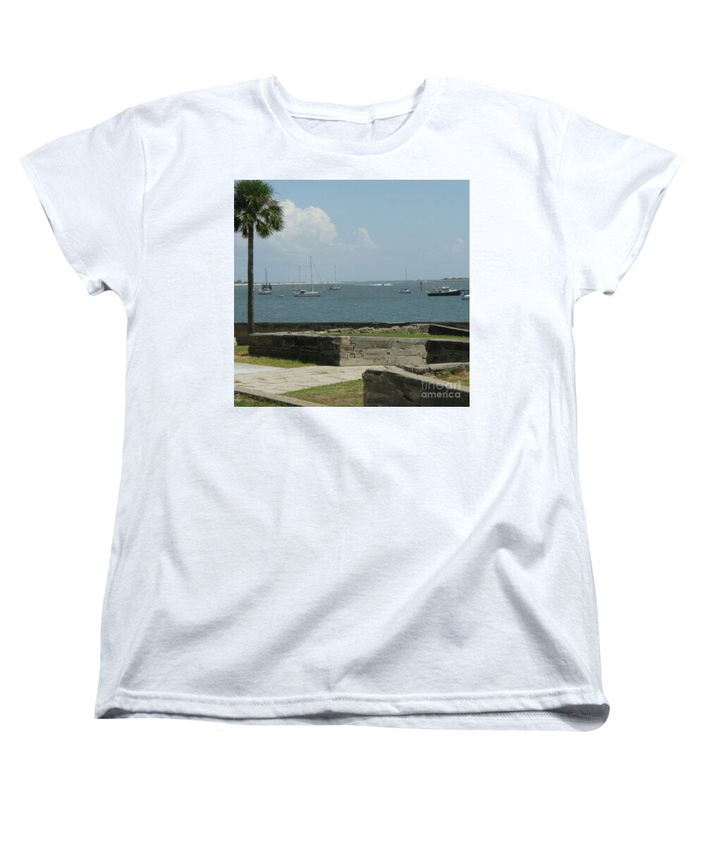 Coastal View with Sailing Boats - Women's T-Shirt (Standard Fit)
