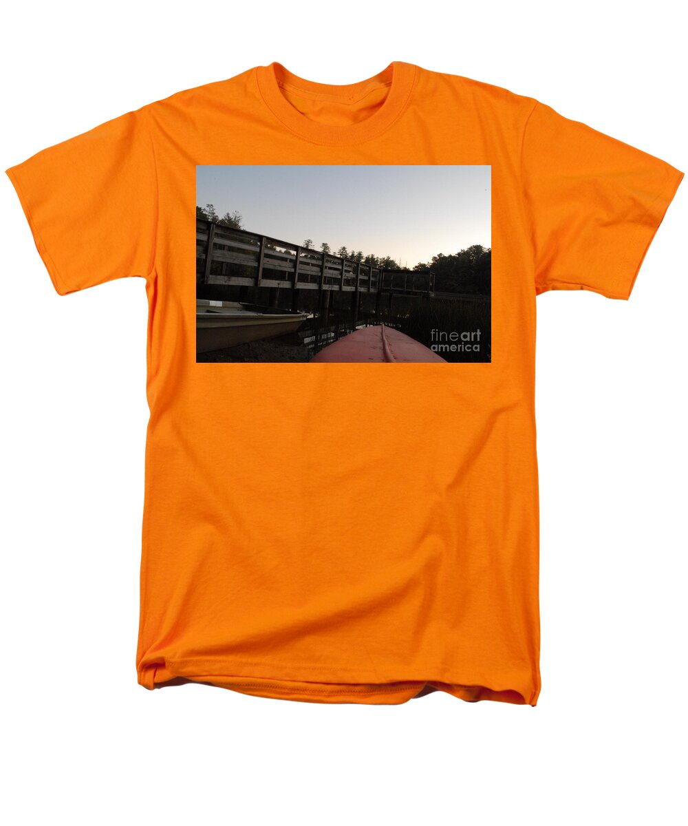 Kayak by Wooden Dock at Dusk - Men's T-Shirt  (Regular Fit)