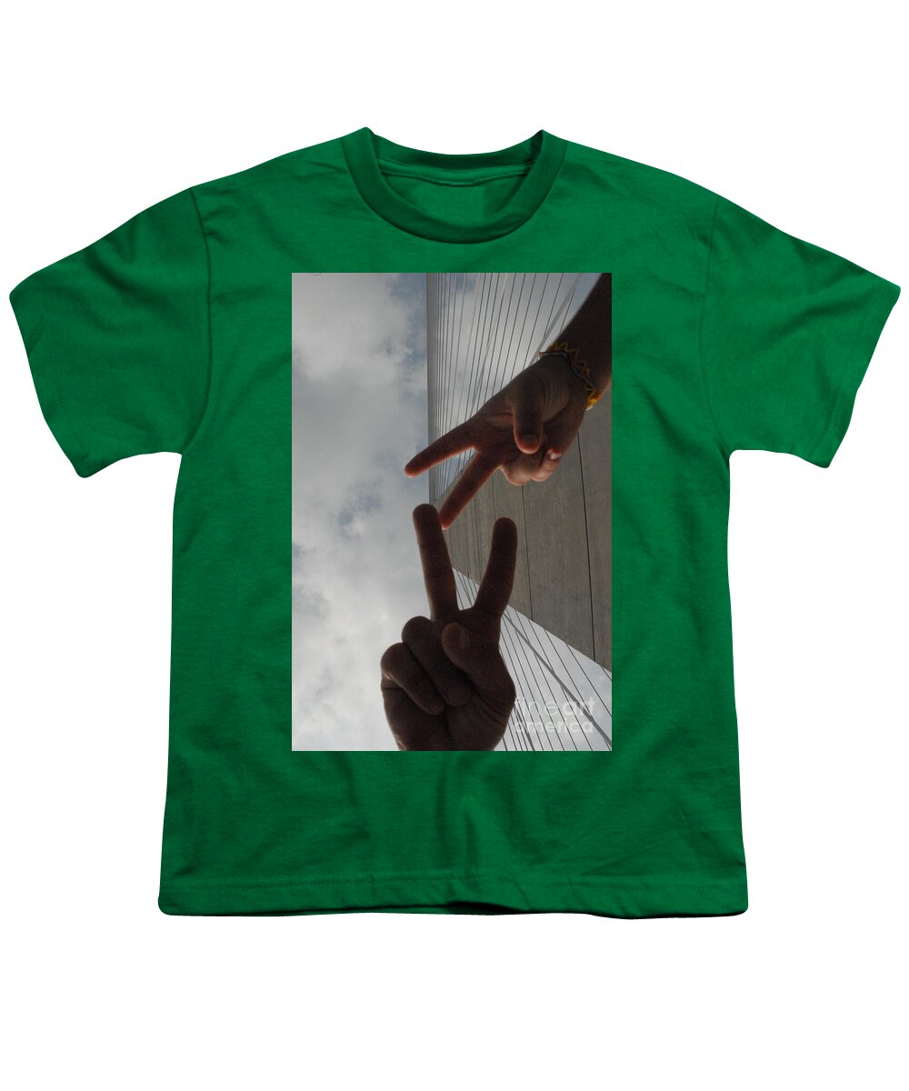 Peace Gesture Against Skyscraper - Youth T-Shirt