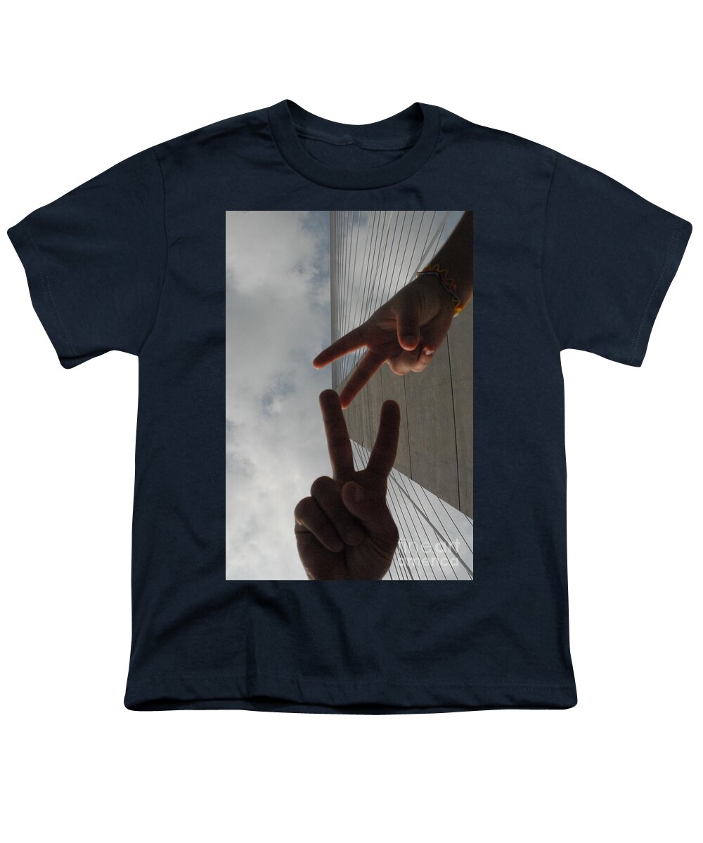 Peace Gesture Against Skyscraper - Youth T-Shirt