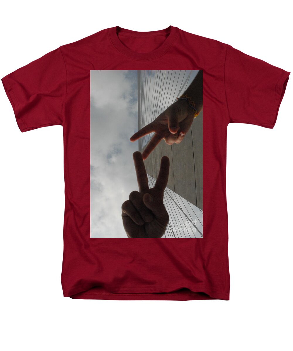 Peace Gesture Against Skyscraper - Men's T-Shirt  (Regular Fit)