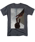 Peace Gesture Against Skyscraper - Men's T-Shirt  (Regular Fit)